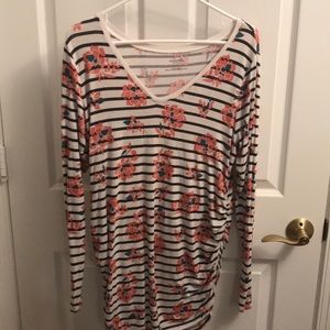 Long sleeve maternity shirt